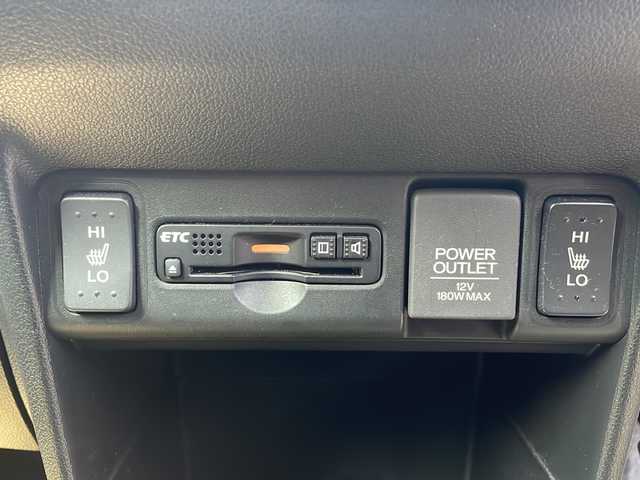 ホンダ Ｎ ＢＯＸ カスタム SSパッケージ 熊本県 2017(平29)年 6.4万km シャイニンググレーM (株)IDOMが運営する【じしゃロン熊本店】の自社ローン専用車両になりますこちらは現金またはオートローンご利用時の価格です。自社ローンご希望の方は別途その旨お申付け下さい/純正ナビ（フルセグ　CD　BT）　/バックカメラ　/両側パワースライドドア　/ステアリングスイッチ　/左右シートヒーター　/W+サイドエアバッグ　/プッシュスタート　/スマートキー　/電動格納ミラー