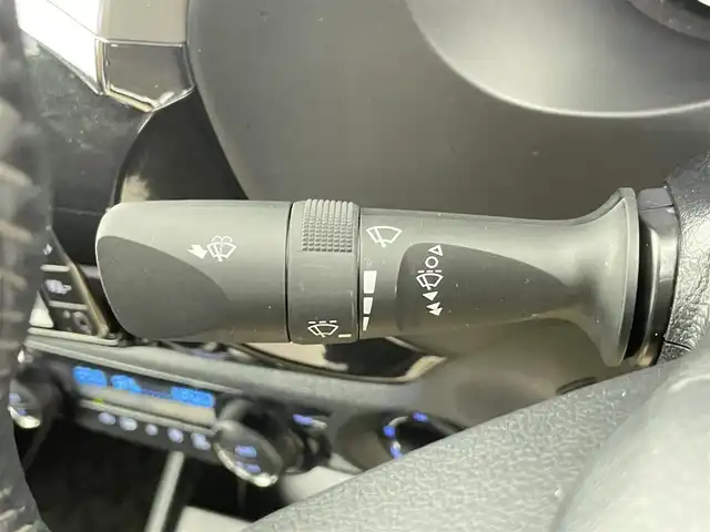 トヨタ ハイラックス Z 千葉県 2022(令4)年 2.6万km アティチュードブラックマイカ 禁煙車/４WD/・ダウンヒルアシストコントロール/トヨタセーフティセンス/・レーンディパーチャーアラート/・プリクラッシュセーフティ/・クリアランスソナー/・レーダークルーズコントロール/GRハードトノカバー/純正メモリナビ/・型番：NSCN-W68/・CD/AUX/Bluetooth/ワンセグTV/・バックカメラ/・ETC/革巻きステアリング/・ステアリングスイッチ/左右独立エアコン/純正フロアマット/純正17インチAW/電動格納ウインカーミラー/オートライト/・LEDヘッドライト/・LEDフォグランプ/プッシュスタート/・スマートキー/・スペアキー
