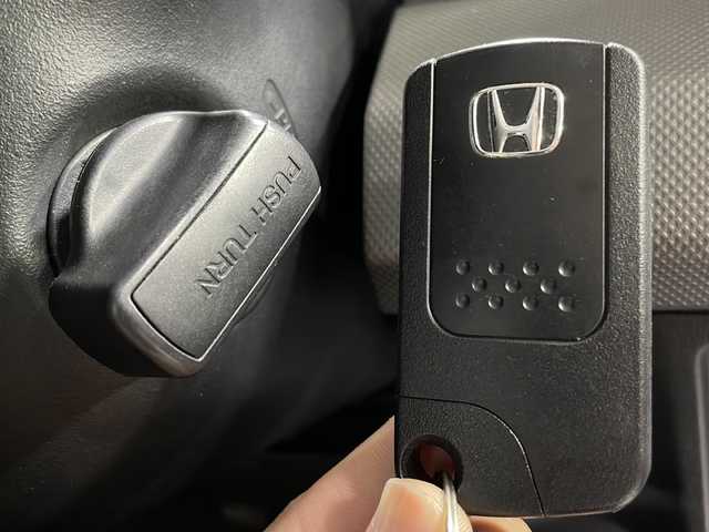 ホンダ フリード ハイブリット ジャストセレクション 広島県 2015(平27)年 5万km プレミアムスパークルブラックパール 純正ナビ/両側パワースライドドア/バックカメラ/クルーズコントロール/ハーフレザーシート/HIDヘッドランプ/ETC/ステアリングスイッチ/スマートキー