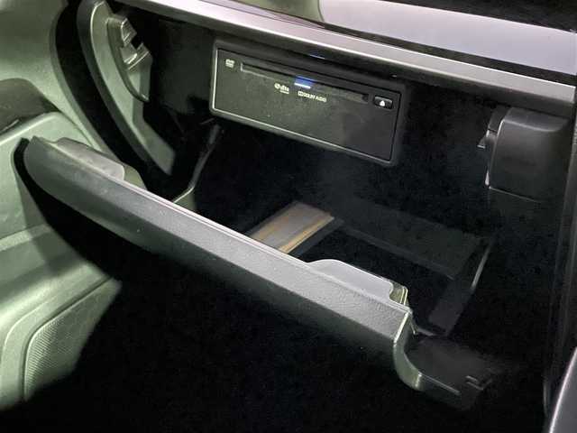 トヨタ アルファード S 山口県 2021(令3)年 3.1万km ラグジュアリーホワイトパールクリスタルシャインガラスフレーク ワンオーナー車/純正メーカーオプションナビ/CD/DVDデッキ/Bluetooth/フルセグTV/バックカメラ/純正フリップダウンモニター/両側パワースライドドア/LEDヘッドライト/LEDフォグライト/トヨタセーフティセンス/横滑り防止装置/オートマチックハイビーム/クルーズコントロール/レーンキープアシスト/ステアリングスイッチ/スマートキー＆プッシュスタート/社外前後ドライブレコーダー/純正18インチAW/保証書・取説/スペアキー1個