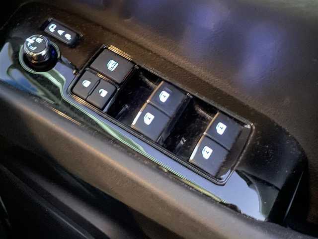 トヨタ アルファード S 山口県 2021(令3)年 3.1万km ラグジュアリーホワイトパールクリスタルシャインガラスフレーク ワンオーナー車/純正メーカーオプションナビ/CD/DVDデッキ/Bluetooth/フルセグTV/バックカメラ/純正フリップダウンモニター/両側パワースライドドア/LEDヘッドライト/LEDフォグライト/トヨタセーフティセンス/横滑り防止装置/オートマチックハイビーム/クルーズコントロール/レーンキープアシスト/ステアリングスイッチ/スマートキー＆プッシュスタート/社外前後ドライブレコーダー/純正18インチAW/保証書・取説/スペアキー1個