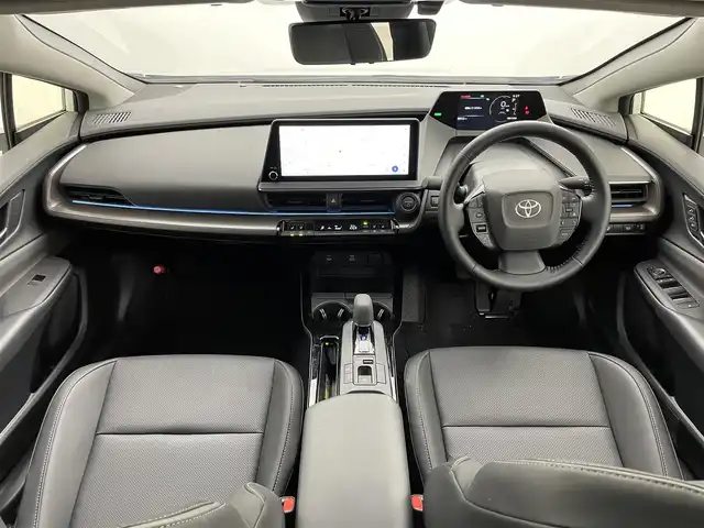 トヨタ プリウス Z 岡山県 2025(令7)年 0.9万km プラチナホワイトパールマイカ ガラスルーフ/モデリスタフルエアロ/純正12.3インチナビ /地デジ/BT/AppleCarPlay/USB/パノラミックビューモニター/ビルトインETC2.0/黒合皮シート/シートヒーター /ベンチレーション/レーダークルーズコントロール/ステアリングヒーター/BSM/デジタルインナーミラー/純正前後ドラレコ /シートメモリー/純正フロアマット/LEDヘッドライト