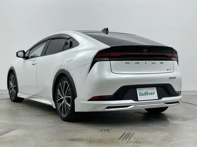 トヨタ プリウス Z 岡山県 2025(令7)年 0.9万km プラチナホワイトパールマイカ ガラスルーフ/モデリスタフルエアロ/純正12.3インチナビ /地デジ/BT/AppleCarPlay/USB/パノラミックビューモニター/ビルトインETC2.0/黒合皮シート/シートヒーター /ベンチレーション/レーダークルーズコントロール/ステアリングヒーター/BSM/デジタルインナーミラー/純正前後ドラレコ /シートメモリー/純正フロアマット/LEDヘッドライト