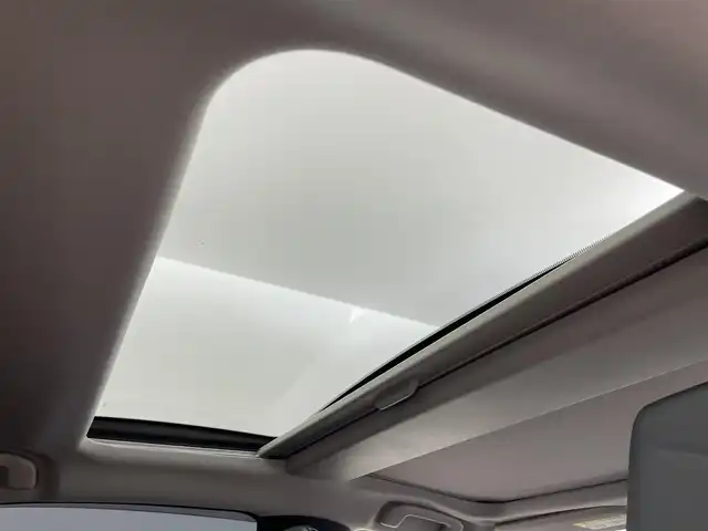 トヨタ プリウス Z 岡山県 2025(令7)年 0.9万km プラチナホワイトパールマイカ ガラスルーフ/モデリスタフルエアロ/純正12.3インチナビ /地デジ/BT/AppleCarPlay/USB/パノラミックビューモニター/ビルトインETC2.0/黒合皮シート/シートヒーター /ベンチレーション/レーダークルーズコントロール/ステアリングヒーター/BSM/デジタルインナーミラー/純正前後ドラレコ /シートメモリー/純正フロアマット/LEDヘッドライト