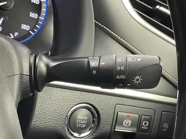 トヨタ ハリアー プレミアム 埼玉県 2019(令1)年 4.6万km スパークリングブラックパールクリスタルシャイン 純正ナビ　バックカメラ　ビルインＥＴＣ　ドライブレコーダー　三眼ＬＥＤ　セーフティセンス　レーダークルーズコントロール　ＨＤＭＩ　純正アルミホイール　スマートキー　オートハイビーム　地デジフルセグ
