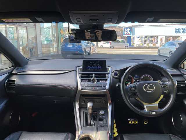 レクサス ＮＸ 300h Fスポーツ 茨城県 2014(平26)年 10.3万km スターライトブラックガラスフレーク 純正ナビ【AM/FM/DVD・BT/フルセグ】/サンルーフ/クルーズコントロール/レザーシート/バックカメラ/ステアリング制御装置/メモリシート/エアシート（D+N席）/シートヒーター（D+N席）/パワーシート（全席）/ETC/ドライブレコーダー/3眼LEDライト/コーナーセンサー/ステアリングヒーター/パドルシフト/イモビライザー/取扱説明書/スペアキー×１/カードキー×１