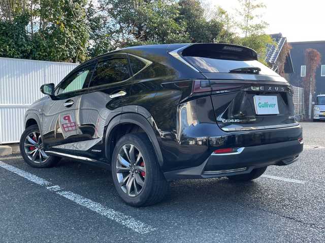レクサス ＮＸ 300h Fスポーツ 茨城県 2014(平26)年 10.3万km スターライトブラックガラスフレーク 純正ナビ【AM/FM/DVD・BT/フルセグ】/サンルーフ/クルーズコントロール/レザーシート/バックカメラ/ステアリング制御装置/メモリシート/エアシート（D+N席）/シートヒーター（D+N席）/パワーシート（全席）/ETC/ドライブレコーダー/3眼LEDライト/コーナーセンサー/ステアリングヒーター/パドルシフト/イモビライザー/取扱説明書/スペアキー×１/カードキー×１