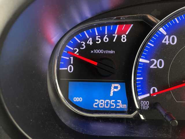 スバル ステラ カスタム R スマートアシスト 長野県 2013(平25)年 2.8万km ファインブルーマイカメタリック 4WD/社外CDチェンジャー(U373)/衝突軽減ブレーキ/アイドリングストップ/キセノンライト/オートライト/純正14インチAW装着/純正フロアマット/純正ドアバイザー/プッシュスタート/スマートキー/取扱説明書