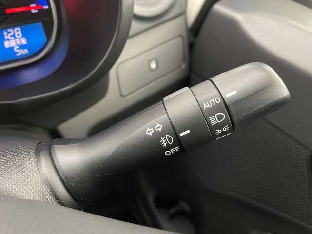 スバル ステラ カスタム R スマートアシスト 長野県 2013(平25)年 2.8万km ファインブルーマイカメタリック 4WD/社外CDチェンジャー(U373)/衝突軽減ブレーキ/アイドリングストップ/キセノンライト/オートライト/純正14インチAW装着/純正フロアマット/純正ドアバイザー/プッシュスタート/スマートキー/取扱説明書