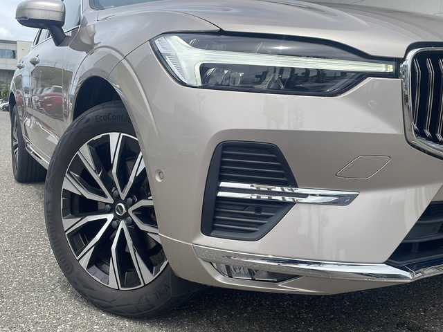 ボルボ ボルボ ＸＣ６０ アルティメット B5 AWD 福井県 2023(令5)年 1.9万km ゴールド ワンオーナー/保証書/取扱説明書/スマートキー/プッシュスタート/アイドリングストップ/ムーンルーフ/ワイヤレス携帯充電器/ETC/LEDヘッドライト/オートライト/ステアリングスイッチ/クルーズコントロール/前後ドライブレコーダー/フルレザーイート（茶）/前席パワーシート/オットマン/コーナーセンサー/電動格納ミラー/純正フロアマット/レーンキープ
