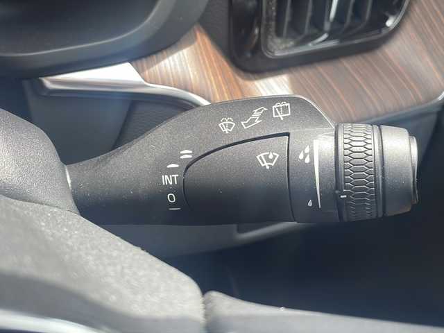 ボルボ ボルボ ＸＣ６０ アルティメット B5 AWD 福井県 2023(令5)年 1.9万km ゴールド ワンオーナー/保証書/取扱説明書/スマートキー/プッシュスタート/アイドリングストップ/ムーンルーフ/ワイヤレス携帯充電器/ETC/LEDヘッドライト/オートライト/ステアリングスイッチ/クルーズコントロール/前後ドライブレコーダー/フルレザーイート（茶）/前席パワーシート/オットマン/コーナーセンサー/電動格納ミラー/純正フロアマット/レーンキープ