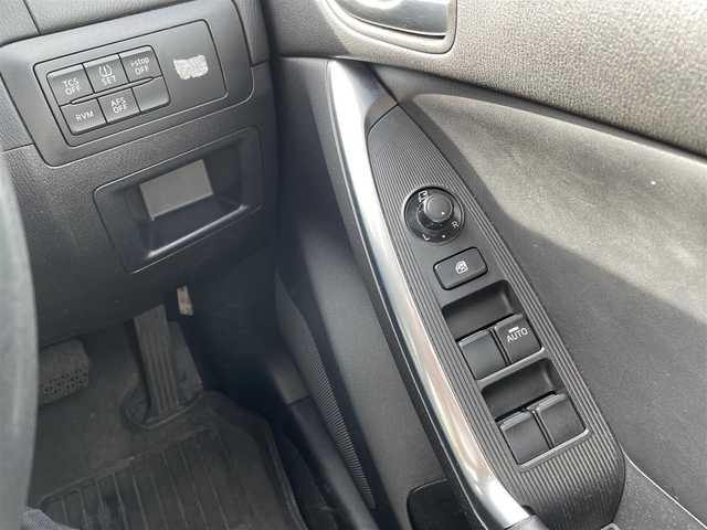 マツダ ＣＸ－５ XD Lパッケージ 千葉県 2013(平25)年 11.5万km アルミニウムメタリック ワンオーナー/衝突軽減ブレーキ/黒革シート/純正SDナビ【C9NC】/サイド＆バックカメラ/前席シートヒーター/運転席パワーシート/スマートキー/ブラインドスポットモニター/クルーズコントロール/純正キセノンヘッドライト/フォグランプ/本革巻きステアリング/ドアバイザー/ETC/サイド＆カーテンエアバッグ/新車時保証書＆取扱説明書