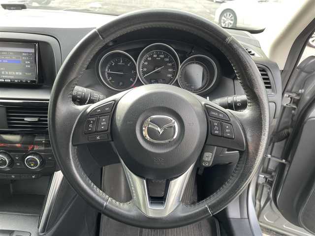 マツダ ＣＸ－５ XD Lパッケージ 千葉県 2013(平25)年 11.5万km アルミニウムメタリック ワンオーナー/衝突軽減ブレーキ/黒革シート/純正SDナビ【C9NC】/サイド＆バックカメラ/前席シートヒーター/運転席パワーシート/スマートキー/ブラインドスポットモニター/クルーズコントロール/純正キセノンヘッドライト/フォグランプ/本革巻きステアリング/ドアバイザー/ETC/サイド＆カーテンエアバッグ/新車時保証書＆取扱説明書