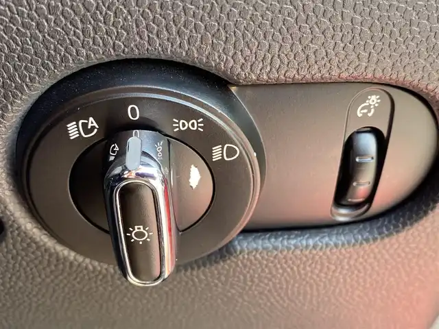 ＭＩＮＩ ミニ ジョンクーパーワークス 福岡県 2015(平27)年 6.4万km 赤 ・1オーナー/・クルーズコントロール/・純正HDDナビ/USB/Bluetooth/AUX/・シートヒーター/・ETC/・純正18AW/・プッシュスタート/・オートライト