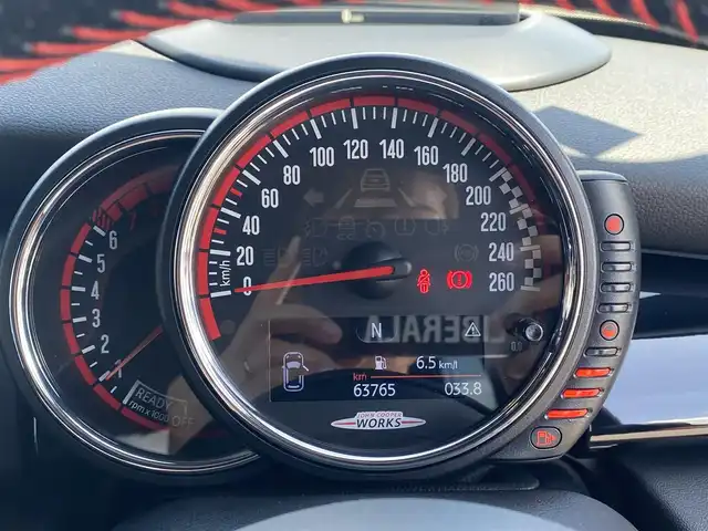 ＭＩＮＩ ミニ ジョンクーパーワークス 福岡県 2015(平27)年 6.4万km 赤 ・1オーナー/・クルーズコントロール/・純正HDDナビ/USB/Bluetooth/AUX/・シートヒーター/・ETC/・純正18AW/・プッシュスタート/・オートライト