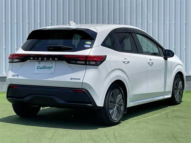 日産 ノート X 香川県 2021(令3)年 3.8万km ピュアホワイトパール 純正メモリーナビ/→AM/FM/CD/DVD/Bluetooth/フルセグTV/ドライブレコーダー/衝突軽減ブレーキ/バックカメラ/LEDヘッドライト/ステアリングスイッチ/プッシュスタート/スマートキー/スペアキー×1/純正フロアマット/コーナーセンサー