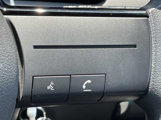 日産 ノート X 香川県 2021(令3)年 3.8万km ピュアホワイトパール 純正メモリーナビ/→AM/FM/CD/DVD/Bluetooth/フルセグTV/ドライブレコーダー/衝突軽減ブレーキ/バックカメラ/LEDヘッドライト/ステアリングスイッチ/プッシュスタート/スマートキー/スペアキー×1/純正フロアマット/コーナーセンサー