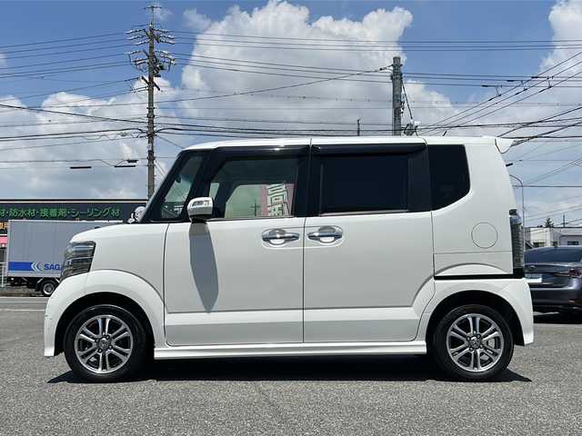 ホンダ Ｎ ＢＯＸ カスタム G Lパッケージ 愛知県 2016(平28)年 8.1万km プレミアムホワイトパールⅡ /禁煙ワンオーナー//メモリーナビ(ケンウッド　MDV-D503)//CD/DVD/フルセグTV/BT/USB/SD/AM/FM//バックカメラ//ETC//ステアリングスイッチ//前方ドライブレコーダー(セルスター　CSD-670FH)//スペアスマートキー//純正14インチアルミホイール//プラズマクラスター搭載オートエアコン//プッシュスタート//ECON//横滑り防止装置//盗難防止//LEDルームランプ//HIDヘッドランプ//HIDオートライト//フォグランプ//オートリトラミラー//アレルクリーンシート//運転席シートハイトアジャスター//リア席サンシェード//フロアマット//ドアバイザー//保証書//取扱説明書
