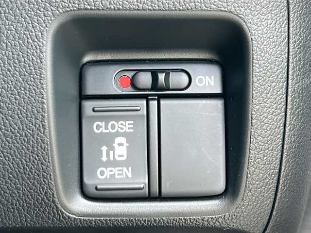 ホンダ Ｎ ＢＯＸ カスタム G Lパッケージ 愛知県 2016(平28)年 8.1万km プレミアムホワイトパールⅡ /禁煙ワンオーナー//メモリーナビ(ケンウッド　MDV-D503)//CD/DVD/フルセグTV/BT/USB/SD/AM/FM//バックカメラ//ETC//ステアリングスイッチ//前方ドライブレコーダー(セルスター　CSD-670FH)//スペアスマートキー//純正14インチアルミホイール//プラズマクラスター搭載オートエアコン//プッシュスタート//ECON//横滑り防止装置//盗難防止//LEDルームランプ//HIDヘッドランプ//HIDオートライト//フォグランプ//オートリトラミラー//アレルクリーンシート//運転席シートハイトアジャスター//リア席サンシェード//フロアマット//ドアバイザー//保証書//取扱説明書