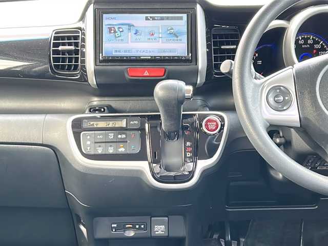 ホンダ Ｎ ＢＯＸ カスタム G Lパッケージ 愛知県 2016(平28)年 8.1万km プレミアムホワイトパールⅡ /禁煙ワンオーナー//メモリーナビ(ケンウッド　MDV-D503)//CD/DVD/フルセグTV/BT/USB/SD/AM/FM//バックカメラ//ETC//ステアリングスイッチ//前方ドライブレコーダー(セルスター　CSD-670FH)//スペアスマートキー//純正14インチアルミホイール//プラズマクラスター搭載オートエアコン//プッシュスタート//ECON//横滑り防止装置//盗難防止//LEDルームランプ//HIDヘッドランプ//HIDオートライト//フォグランプ//オートリトラミラー//アレルクリーンシート//運転席シートハイトアジャスター//リア席サンシェード//フロアマット//ドアバイザー//保証書//取扱説明書
