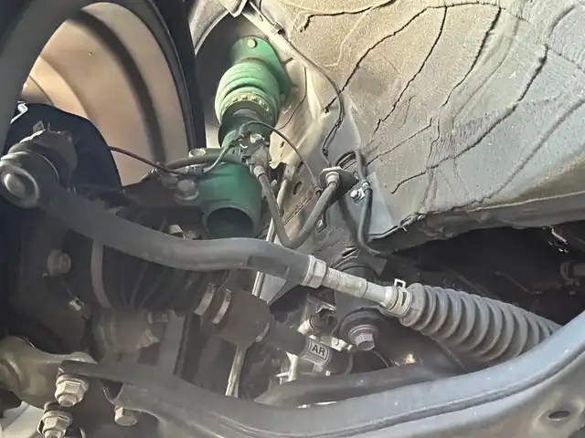 トヨタ アルファード S Cパッケージ 滋賀県 2022(令4)年 3万km ホワイトパールクリスタルシャイン TEIN製車高調(純正積込)/LEDリフレクター(純正積込)/両側パワースライドドア/9インチ純正ディスプレイオーディオ/(FM/AM//USB/Bluetooth)/バックカメラ/ETC/ＴＶキャンセラー/ＴｏｙｏｔａＳａｆｅｔｙＳｅｎｓｅ/・プリクラッシュブレーキアシスト	/・レーンキープアシスト	/・レーダークルーズコントロール/・標識検知機能	/電動リアゲート/電動格納ミラー/リバース連動ミラー/電子パーキング/ブレーキボールド/革巻きステアリング/ステアリングスイッチ/ステアリングヒーター/オートライト/LEDヘッドライト/フロントフォグ/オートマチックハイビーム/フルオートエアコン/オットマン/プッシュスタート/スマートキー/ドアバイザー/シートメモリー