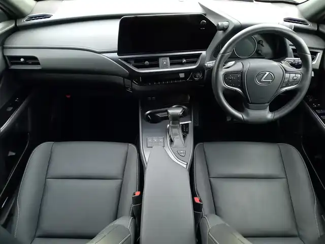 レクサス ＵＸ 250h バージョンC 福井県 2023(令5)年 1.4万km グラファイトブラックガラスフレーク ワンオーナー車/純正17インチAW/全方位カメラ/純正ナビ/フルセグテレビ/ビルトインETC2.0/ヘッドアップディスプレイ/前後ドライブレコーダー/コーナーセンサー/全車速追従機能付クルーズコントロール/前席パワーシート/シートヒーター/パドルシフト/BSM/シートメモリー/SOSボタン/ステアリングヒーター/オートホールド/本革巻きステアリング/衝突被害軽減システム/レーンキープアシスト/横滑り防止装置/盗難防止装置/レインセンサー