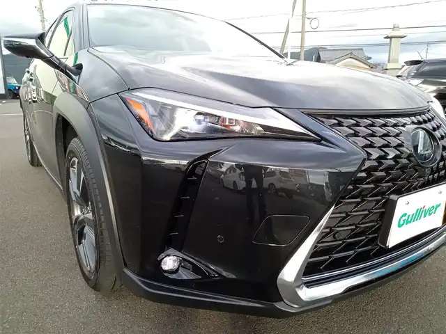 レクサス ＵＸ 250h バージョンC 福井県 2023(令5)年 1.4万km グラファイトブラックガラスフレーク ワンオーナー車/純正17インチAW/全方位カメラ/純正ナビ/フルセグテレビ/ビルトインETC2.0/ヘッドアップディスプレイ/前後ドライブレコーダー/コーナーセンサー/全車速追従機能付クルーズコントロール/前席パワーシート/シートヒーター/パドルシフト/BSM/シートメモリー/SOSボタン/ステアリングヒーター/オートホールド/本革巻きステアリング/衝突被害軽減システム/レーンキープアシスト/横滑り防止装置/盗難防止装置/レインセンサー