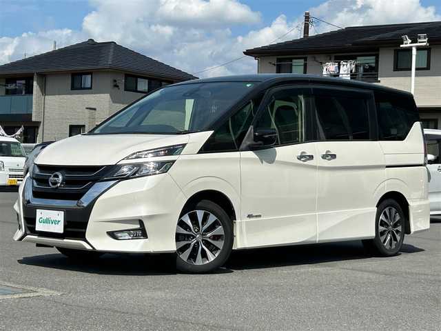 日産 セレナ ハイウェイスター 静岡県 2017(平29)年 5.3万km ブリリアントホワイトパール 2トーン ９インチ純正ＳＤナビ（Ｂｌｕｅｔｏｏｔｈ、ＣＤ、ＤＶＤ、フルセグＴＶ、ＡＵＸ）/後席モニター/バックカメラ/ＵＳＢ入力端子/前方ドラレコ/ＥＴＣ/左側パワスラ/純正アルミ/純正フロアマット/クルコン/アイドリングストップ/プッシュスタート/スマートキー/スペアキー１本/ダブルオートエアコン/三列シート/ウォークスルー/横滑り防止装置/オートライト/ハロゲンヘッドライト/ダブルエアバック/衝突軽減システム
