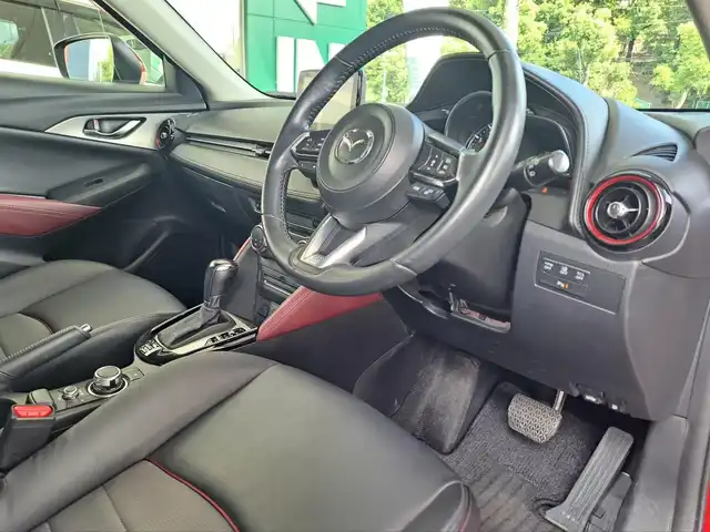 マツダ ＣＸ－３ 20S プロアクティブ 大阪府 2017(平29)年 7.6万km ソウルレッドクリスタルM /禁煙車//純正ナビ・TV/BT/USB/CD/DVD/AUX//バックカメラ//ドライビングポジションサポートパッケージ/・D席メモリー付きパワーシート//ヘッドアップディスプレー//ビルトインETC//パーキングソナー//前後ドラレコ【AMEX-A07】//純正18AW//ステアリングヒーター//衝突軽減ブレーキ//レーンキープアシスト//ブラインドスポットモニター//ハーフレザーシート
