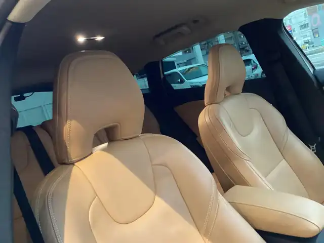 ボルボ Ｖ４０ T3 インスクリプション 愛知県 2018(平30)年 3.8万km パール ワンオーナー　/メーカーＨＤＤナビ　/フルセグ　/バックカメラ　/パドルシフト　/革シート　/シートヒーター　/ｈａｒｍａｎ／ｋａｒｄｏｎ　/ＢＬＩＳ　/ＩＳＯＦＩＸ　/ＬＥＤヘッド　/スマートキー　/前後ドラレコ