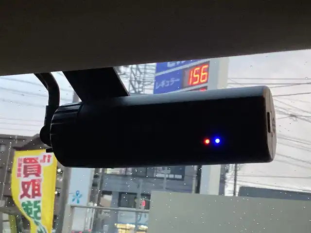 ボルボ Ｖ４０ T3 インスクリプション 愛知県 2018(平30)年 3.8万km パール ワンオーナー　/メーカーＨＤＤナビ　/フルセグ　/バックカメラ　/パドルシフト　/革シート　/シートヒーター　/ｈａｒｍａｎ／ｋａｒｄｏｎ　/ＢＬＩＳ　/ＩＳＯＦＩＸ　/ＬＥＤヘッド　/スマートキー　/前後ドラレコ