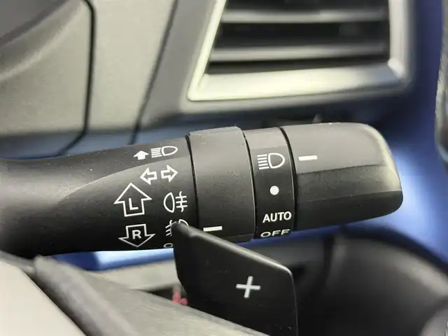 スバル ＸＶ ハイブリッド アドバンス 愛知県 2020(令2)年 5.6万km クールグレーカーキ 4WD/純正ナビ/・フルセグTV/・USB/・DVD/CD/・Bluetooth/・AM/FM/・Bluetooth/DIATONEサウンド/バックカメラ/アイサイト/；ECOクルーズコントロール/・誤発進抑制制御/・アクティブレーンキープ/・先行車発進お知らせ機能/ハーフレザーシート/前席パワーシート/前方ドライブレコーダー/純正15インチアルミホイール/後方コーナーセンサー/LEDヘッドライト/オートライト/スマートキー/スペアキー/ETC