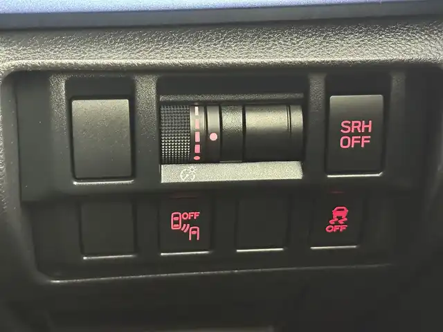 スバル ＸＶ ハイブリッド アドバンス 愛知県 2020(令2)年 5.6万km クールグレーカーキ 4WD/純正ナビ/・フルセグTV/・USB/・DVD/CD/・Bluetooth/・AM/FM/・Bluetooth/DIATONEサウンド/バックカメラ/アイサイト/；ECOクルーズコントロール/・誤発進抑制制御/・アクティブレーンキープ/・先行車発進お知らせ機能/ハーフレザーシート/前席パワーシート/前方ドライブレコーダー/純正15インチアルミホイール/後方コーナーセンサー/LEDヘッドライト/オートライト/スマートキー/スペアキー/ETC