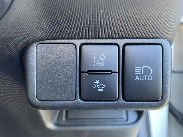 トヨタ アクア G G’s 群馬県 2015(平27)年 9.7万km ライムホワイトパールクリスタルシャイン (株)IDOMが運営する【じしゃロン伊勢崎店】の自社ローン対象車両になります。こちらは現金ご利用時の価格です。/自社ローンご希望の方は別途その旨お申付け下さい。/純正ナビ【NSZT-W64】/CD/DVD/BT/フルセグＴＶ/バックカメラ/Ｇ’ｓ純正17インチＡＷ/プッシュスタート/純正マット/オートライト