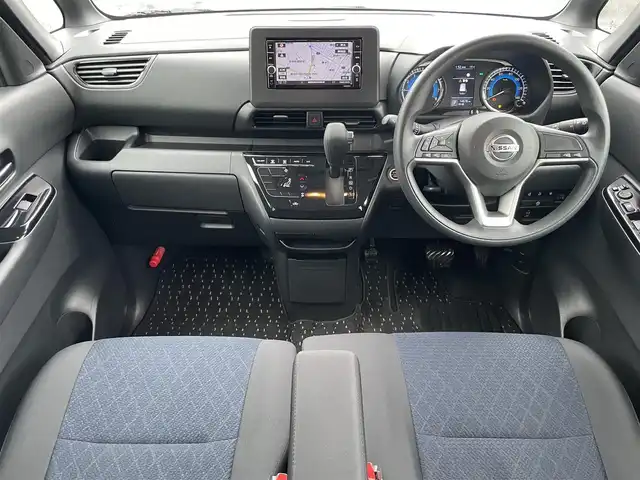 日産 ルークス ハイウェイスター X 静岡県 2023(令5)年 1.5万km ホワイトパール 純正ナビ/（AM/FM/CD/DVD/BT)/フルセグTV/アラウンドビューモニター/バックカメラ/両側パワースライドドア/左側ハンズフリースライドドア/ビルトインETC/スマートキー/プッシュスタート/スペアキー×１/LEDヘッドライト/純正14インチアルミホイール/純正フロアマット/快適パック/エマージェンシーブレーキ/レーンキープアシスト/横滑り防止装置/コーナーセンサー/ドライブレコーダー/取扱説明書/保証書