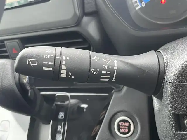 日産 ルークス ハイウェイスター X 静岡県 2023(令5)年 1.5万km ホワイトパール 純正ナビ/（AM/FM/CD/DVD/BT)/フルセグTV/アラウンドビューモニター/バックカメラ/両側パワースライドドア/左側ハンズフリースライドドア/ビルトインETC/スマートキー/プッシュスタート/スペアキー×１/LEDヘッドライト/純正14インチアルミホイール/純正フロアマット/快適パック/エマージェンシーブレーキ/レーンキープアシスト/横滑り防止装置/コーナーセンサー/ドライブレコーダー/取扱説明書/保証書