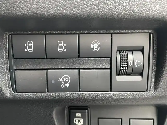 日産 ルークス ハイウェイスター X 静岡県 2023(令5)年 1.5万km ホワイトパール 純正ナビ/（AM/FM/CD/DVD/BT)/フルセグTV/アラウンドビューモニター/バックカメラ/両側パワースライドドア/左側ハンズフリースライドドア/ビルトインETC/スマートキー/プッシュスタート/スペアキー×１/LEDヘッドライト/純正14インチアルミホイール/純正フロアマット/快適パック/エマージェンシーブレーキ/レーンキープアシスト/横滑り防止装置/コーナーセンサー/ドライブレコーダー/取扱説明書/保証書