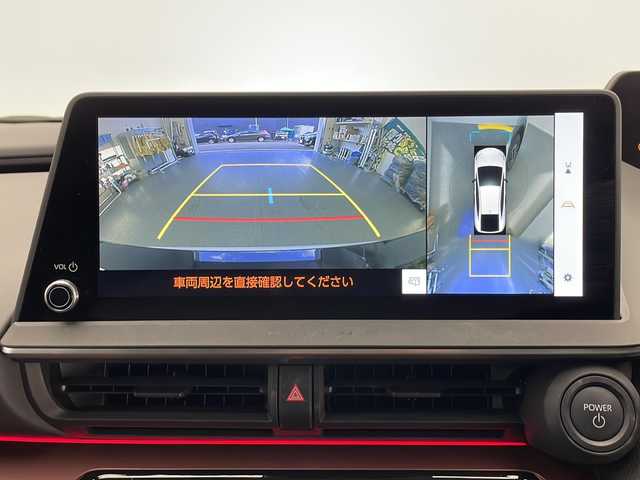 トヨタ プリウス Z 長野県 2024(令6)年 1.1万km プラチナホワイトパールマイカ 純正ディスプレイオーディオナビ&フルセグTV&USB&BT/ガラスルーフ/トヨタセーフティセンス/アダプティブクルーズコントロール/レーンディパーチャーアラート/ブラインドスポットモニター/プリクラッシュセーフティ/プロアクティブドライビングアシスト/リアクロストラフィックアラート/リアカメラディテクション/パーキングサポートブレーキ/パーキングアシスト/ロードサインアシスト/周辺車両接近時サポート/後方車両接近告知/安心降車アシスト/オートマチックハイビーム/パワーバックドア/レザーシート/運転席パワーシート/前席エアシート/前席シートヒーター/ステアリングスイッチ/ステアリングヒーター/全方位カメラ/ビルトインETC2.0/LEDヘッドライト/オートライト/電動格納ミラー/ウィンカーミラー/電動ホールド/純正19インチAW装着/純正フロアマット/純正ドアバイザー/100V充電/プッシュスタート/スマートキー