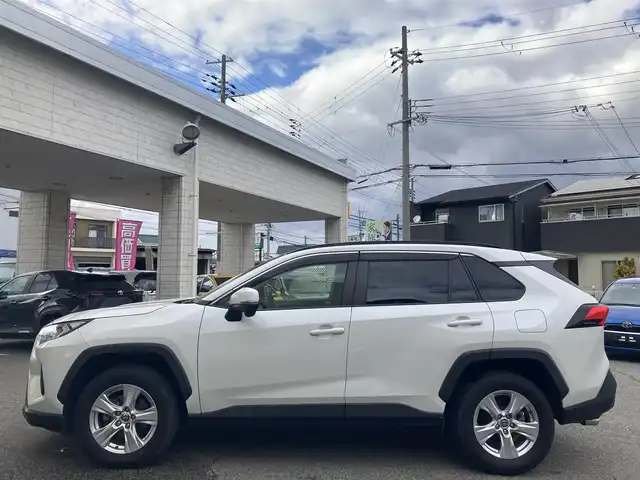 トヨタ ＲＡＶ４ X 兵庫県 2020(令2)年 5万km ホワイトパールクリスタルシャイン 社外ＳＤナビ/・フルセグＴＶ/・Bluetooth/オートライト/オートハイビーム/スマートキー/スペアキー/バックカメラ/純正アルミ/純正フロアマット/ＥＴＣ