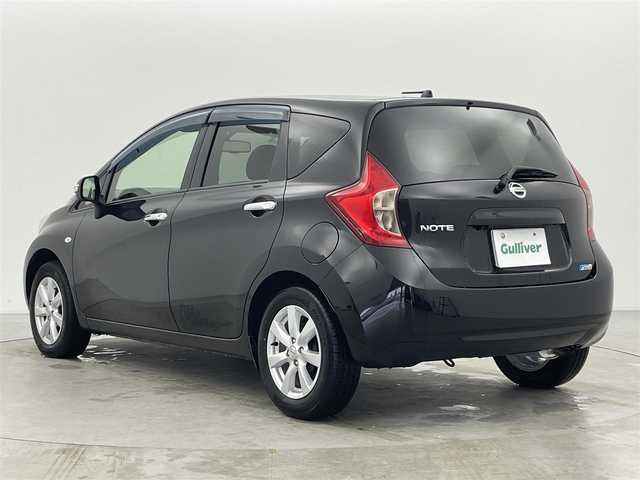 日産 ノート メダリスト 富山県 2013(平25)年 7.5万km スーパーブラック ワンオーナー/純正ナビ（MC313D-W）/フルセグTV/全方位カメラ/ハーフレザーシート/プッシュスタート/スマートキー/LED/オートライト/アイドリングストップ/横滑り防止装置/ETC/ヘッドライトレベライザー/革巻きステアリング/保証書/取扱説明書