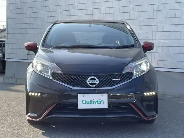 日産 ノート ニスモ 山形県 2015(平27)年 3.4万km スーパーブラック SDナビ:CN-RE05WD/（フルセグTV/FM/AM/BT/CD)/走行中TV視聴可/盗難防止装置/横滑り防止装置/LEDヘッドライト/LEDフォグランプ/カロッツェリアツィーター/スペアキー有/スタッドレスタイヤ積み込み（社外AW）/プッシュスタート/ドアバイザー/保証書/取扱説明書