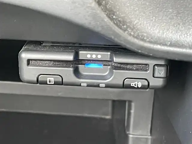 日産 ノート ニスモ 兵庫県 2015(平27)年 3.4万km スーパーブラック (株)IDOMが運営する【じしゃロン神戸名谷店】の自社ローン専用車両になりますこちらは現金またはオートローンご利用時の価格です。自社ローンご希望の方は別途その旨お申付け下さい。/SDナビ:CN-RE05WD/（フルセグTV/FM/AM/BT/CD)/走行中TV視聴可/盗難防止装置/横滑り防止装置/LEDヘッドライト/LEDフォグランプ/カロッツェリアツィーター/スペアキー有/装着タイヤ　スタッドレスタイヤ/スタッドレスタイヤ積み込み（社外AW）（2本目）/プッシュスタート/ドアバイザー/保証書/取扱説明書