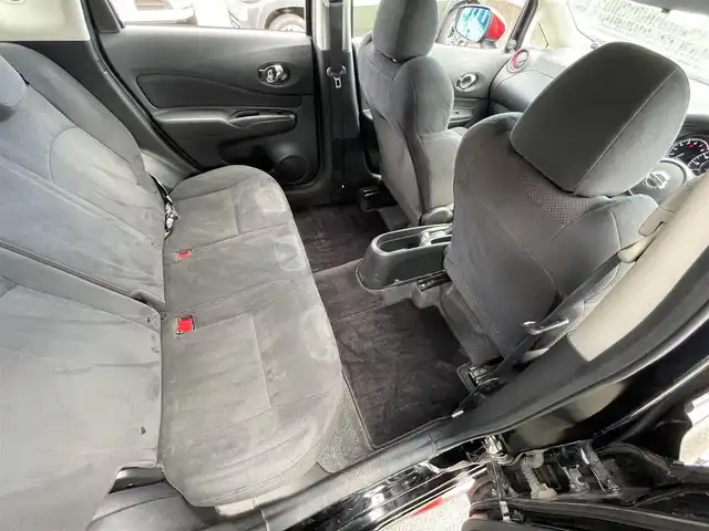 日産 ノート ニスモ 兵庫県 2015(平27)年 3.4万km スーパーブラック (株)IDOMが運営する【じしゃロン神戸名谷店】の自社ローン専用車両になりますこちらは現金またはオートローンご利用時の価格です。自社ローンご希望の方は別途その旨お申付け下さい。/SDナビ:CN-RE05WD/（フルセグTV/FM/AM/BT/CD)/走行中TV視聴可/盗難防止装置/横滑り防止装置/LEDヘッドライト/LEDフォグランプ/カロッツェリアツィーター/スペアキー有/装着タイヤ　スタッドレスタイヤ/スタッドレスタイヤ積み込み（社外AW）（2本目）/プッシュスタート/ドアバイザー/保証書/取扱説明書