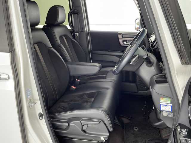 ホンダ Ｎ ＢＯＸ カスタム G L ターボ ホンダセンシング 宮崎県 2018(平30)年 6.9万km プラチナホワイトパール ホンダセンシング/クルーズコントロール/ケンウッドオーディオナビ/　TV/FM/AM/CD/DVD/Bluetooth/バックカメラ/プラズマクラスター搭載フルオートエアコン/パドルシフト/電動格納ミラー/ウインカーミラー/ETC/ドアバイザー/ステアリングスイッチ/純正フロアマット/プッシュスタート/アイドリングストップ