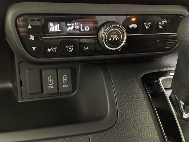 ホンダ Ｎ ＢＯＸ カスタム G L ターボ ホンダセンシング 宮崎県 2018(平30)年 6.9万km プラチナホワイトパール ホンダセンシング/クルーズコントロール/ケンウッドオーディオナビ/　TV/FM/AM/CD/DVD/Bluetooth/バックカメラ/プラズマクラスター搭載フルオートエアコン/パドルシフト/電動格納ミラー/ウインカーミラー/ETC/ドアバイザー/ステアリングスイッチ/純正フロアマット/プッシュスタート/アイドリングストップ