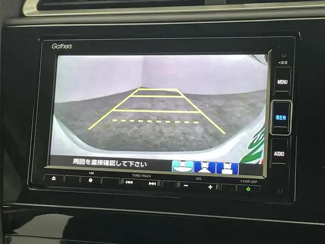 ホンダ シャトル ハイブリッド ホンダセンシング 福島県 2019(令1)年 3.9万km プラチナホワイトパール ホンダセンシング/・衝突軽減ブレーキ〈CMBS〉/・誤発進抑制機能/・ACC〈アダプティブ・クルーズ・コントロール〉/・LKAS〈車線維持支援システム〉/・先行車発進お知らせ機能/純正メモリナビ/型番：VXM-204VFi/・AM/FM/CD/DVD/BT/フルセグTV/・バックカメラ/・ビルトインETC/・前後ドライブレコーダー/プッシュスタート/・スマートキー/・スペアキー/チルト式ステアリング/・ステアリングスイッチ/ウインカーミラー/純正フロアマット