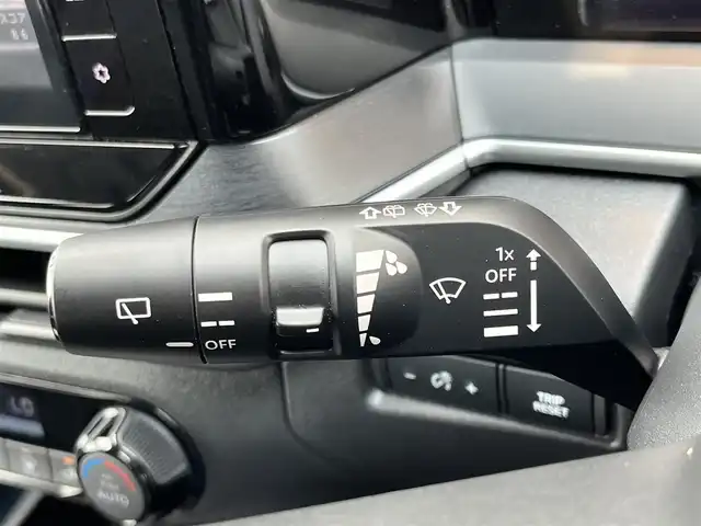 日産 ノート オーテック 奈良県 2021(令3)年 2万km オーロラフレアブルーパール /スーパーブラック 2トーン 純正ナビ(フルセグTV/CD/AM・FM/BT)/バックカメラ/ビルトインETC2.0/前方ドラレコ/衝突被害軽減ブレーキ/車線逸脱警報/VDC(ビークルダイナミクスコントロール)/オートブレーキホールド/LEDヘッドランプ/フォグランプ/純正16インチアルミホイール/本革巻きステアリング/レザレットシート/純正フロアマット/スペアキー