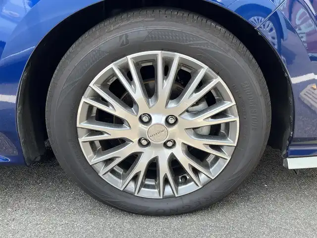 日産 ノート オーテック 奈良県 2021(令3)年 2万km オーロラフレアブルーパール /スーパーブラック 2トーン 純正ナビ(フルセグTV/CD/AM・FM/BT)/バックカメラ/ビルトインETC2.0/前方ドラレコ/衝突被害軽減ブレーキ/車線逸脱警報/VDC(ビークルダイナミクスコントロール)/オートブレーキホールド/LEDヘッドランプ/フォグランプ/純正16インチアルミホイール/本革巻きステアリング/レザレットシート/純正フロアマット/スペアキー
