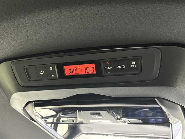 トヨタ エスクァイア 福井県 2020(令2)年 7.5万km ホワイトパールクリスタルシャイン ビックエックスナビ/ＣＤ／ＤＶＤ／ＢＴ／ＨＤＭＩ／フルセグＴＶ/フリップダウン/衝突軽減ブレーキ/シートヒーター/両側パワースライドドア/クルーズコントロール/オートライト/オートリラミラー/ＥＴＣ