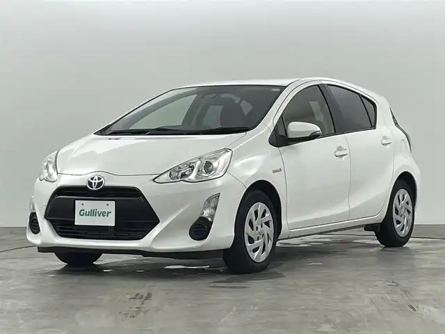 トヨタ アクア S 福島県 2016(平28)年 5.1万km ライムホワイトパールクリスタルシャイン トヨタセーフティセンス/・プリクラッシュセーフティシステム（対車両）/・レーンディパーチャーアラート/・オートマチックハイビーム/純正ＳＤナビ/・型式：ＮＳＣＰ－Ｗ６４/・地デジ/Bluetooth/CD/SD/AM/FM/・バックカメラ/ビルトインETC/ステアリングスイッチ/フロアマット/オートライト/スマートキー/・プッシュスタート